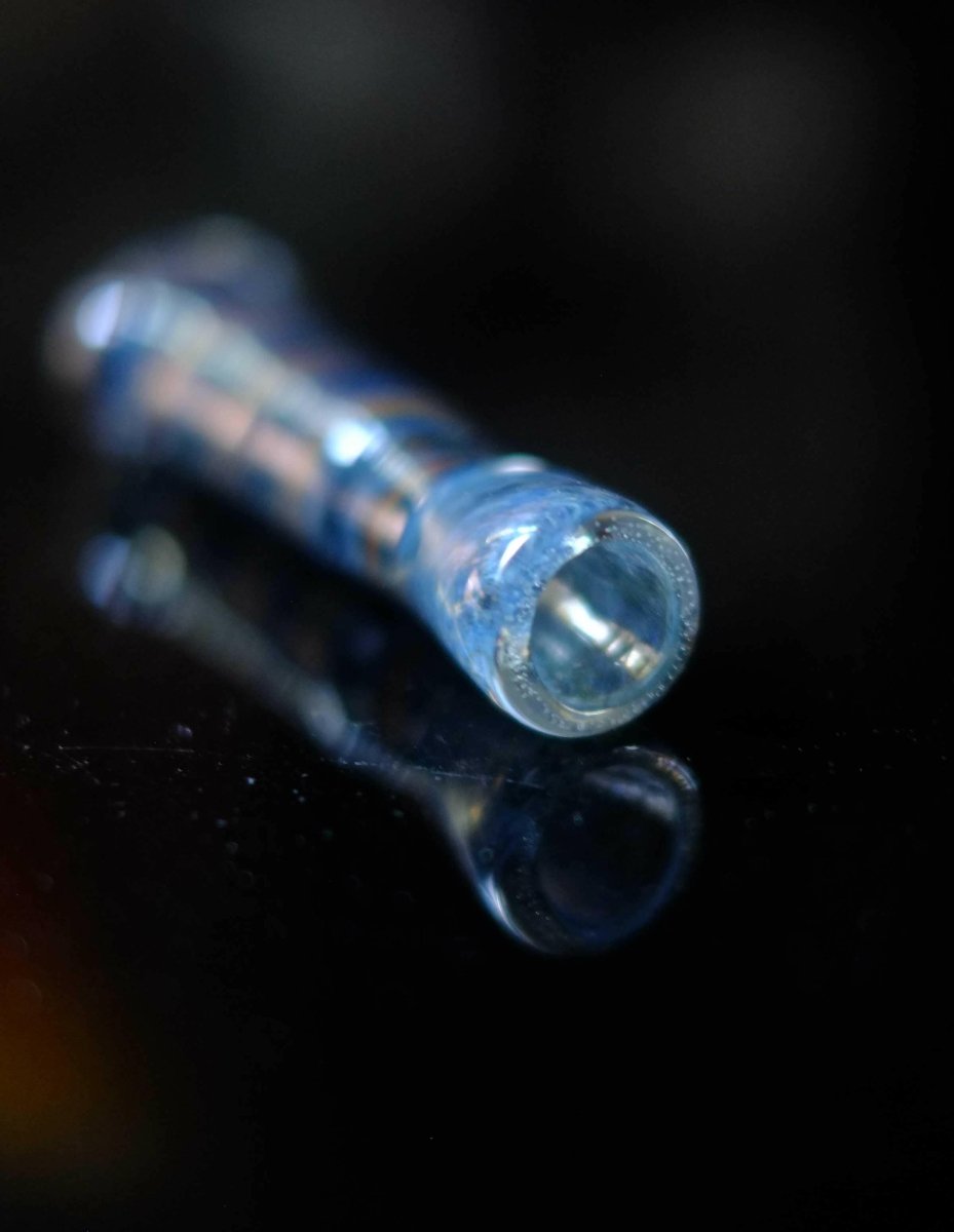 Flat mouthpiece detail on dichroic glass chillum