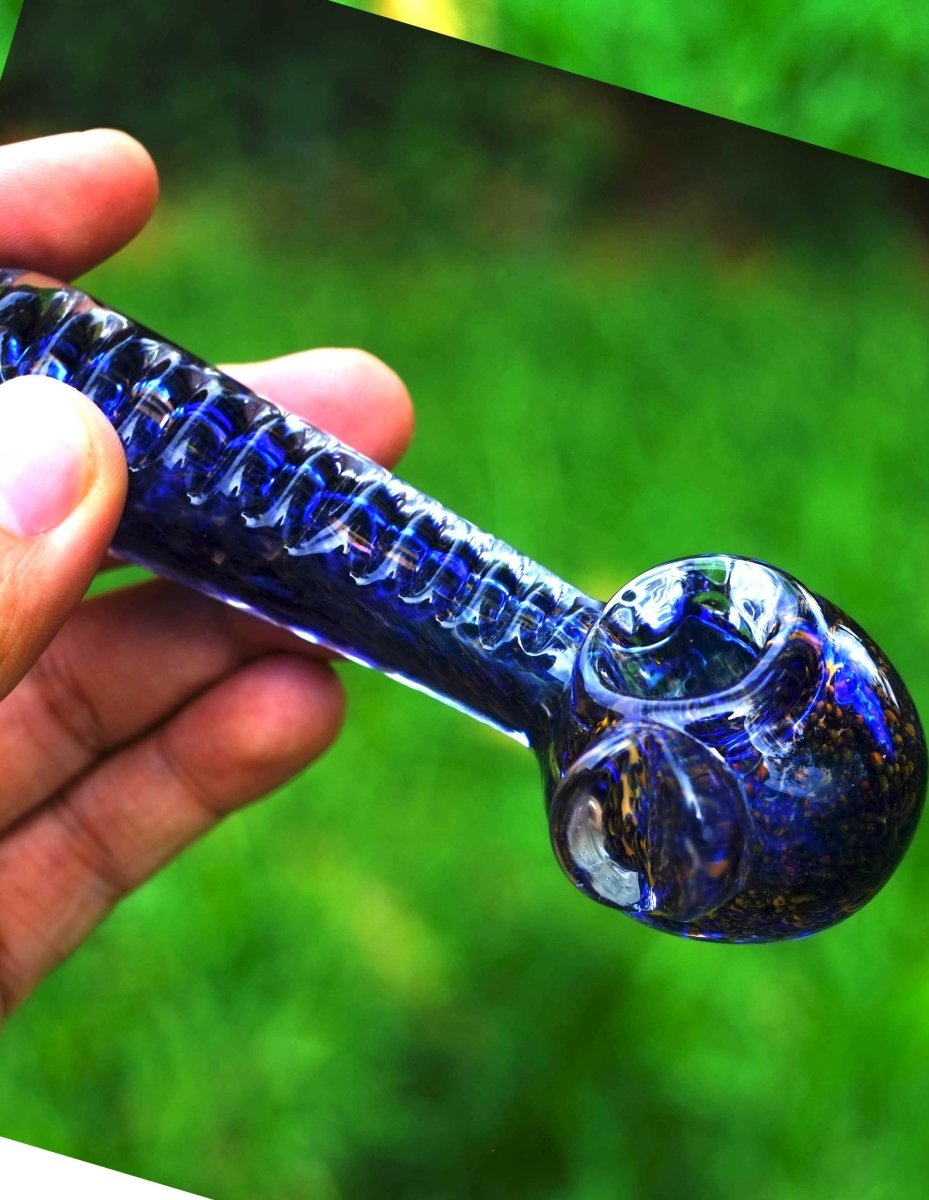 4.5" Heavy Pretty Glass hand pipe - Simple Glass Pipe