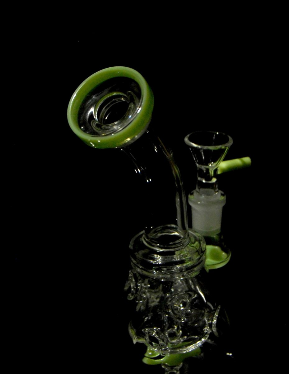 7.5" Green Glass Water Pipe Recycler - Simple Glass Pipe