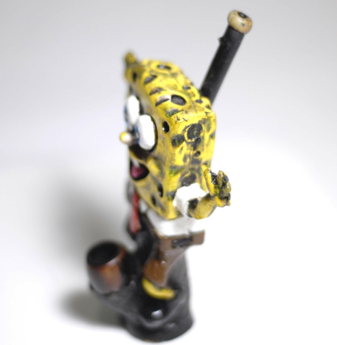 SpongeBob ceramic character pipe alternate view