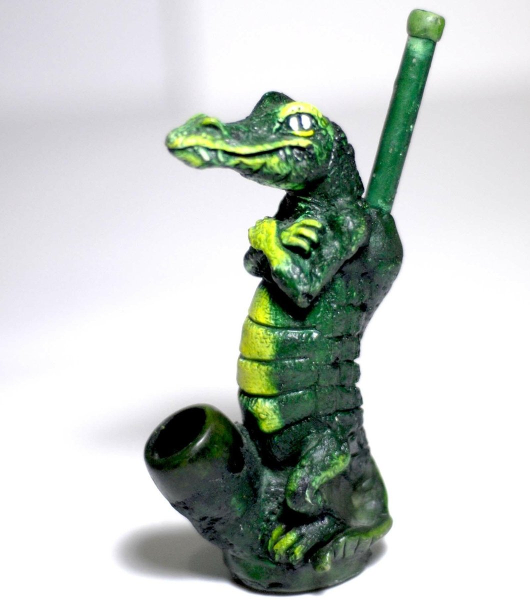 Green alligator handmade ceramic tobacco pipe