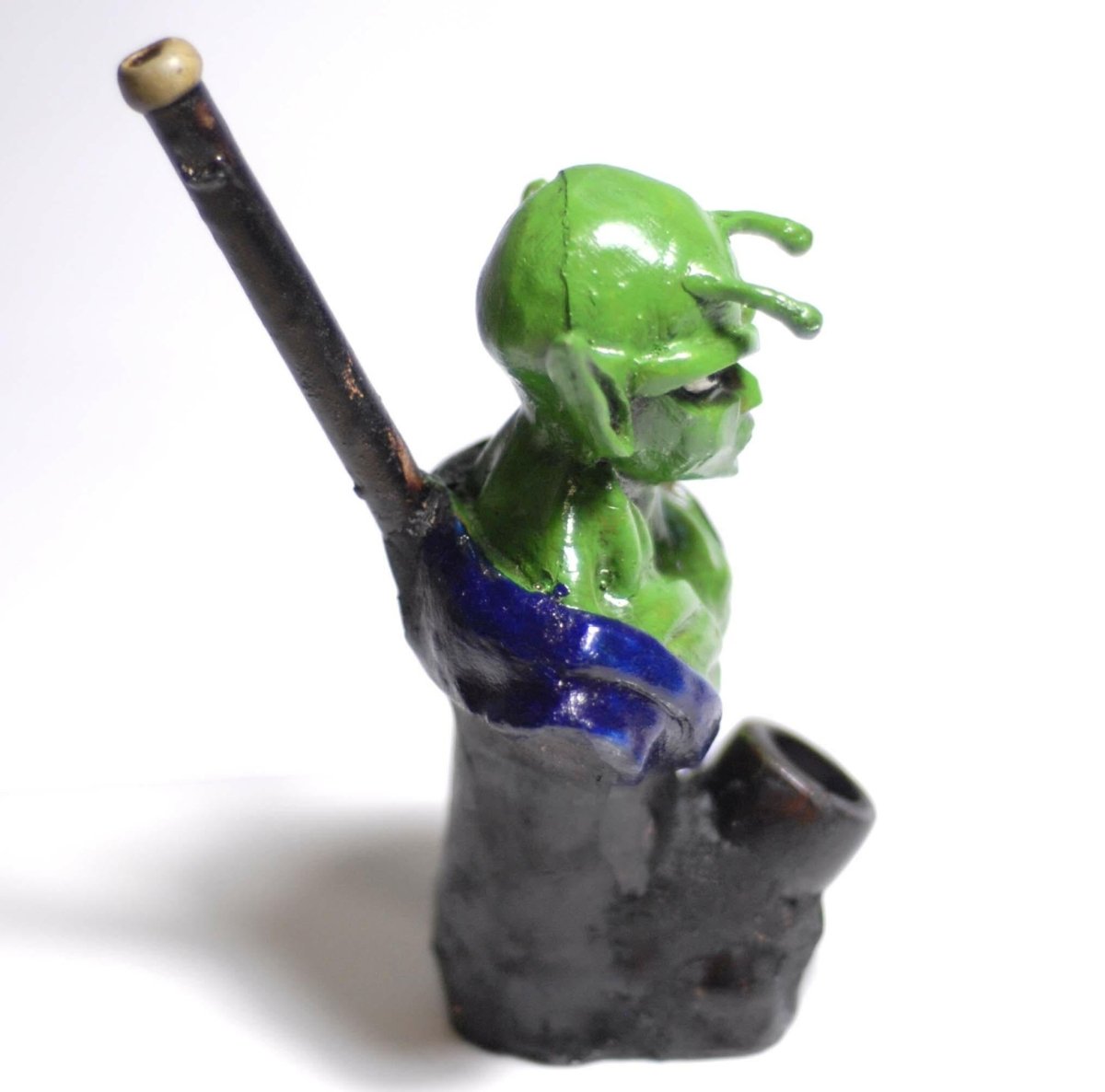 Piccolo ceramic character pipe alternate view