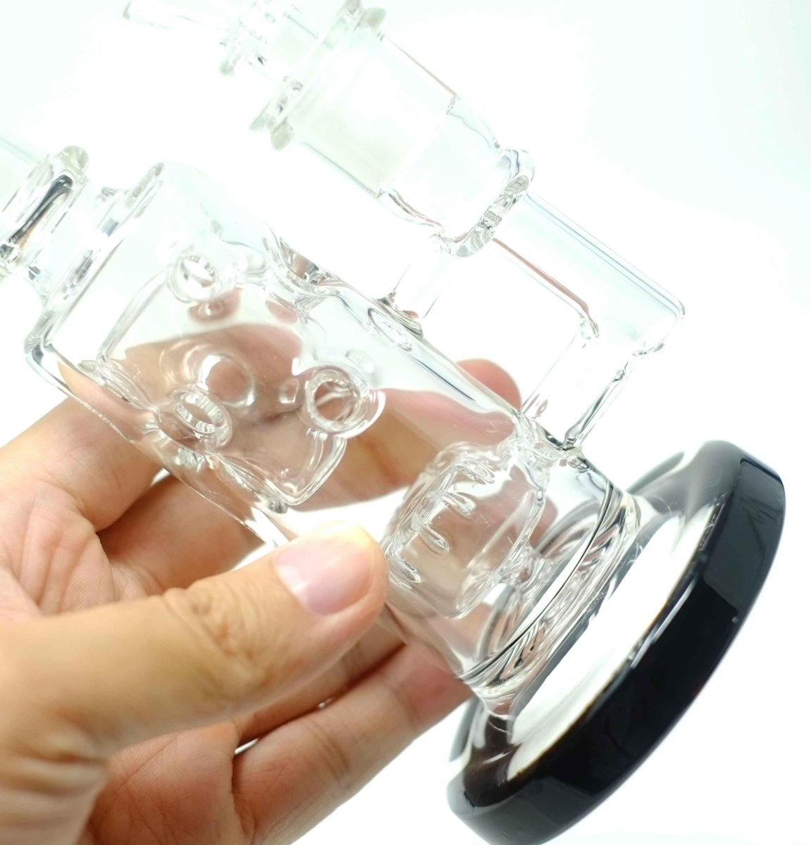 Matrix percolator detail in heavy can-base water pipe