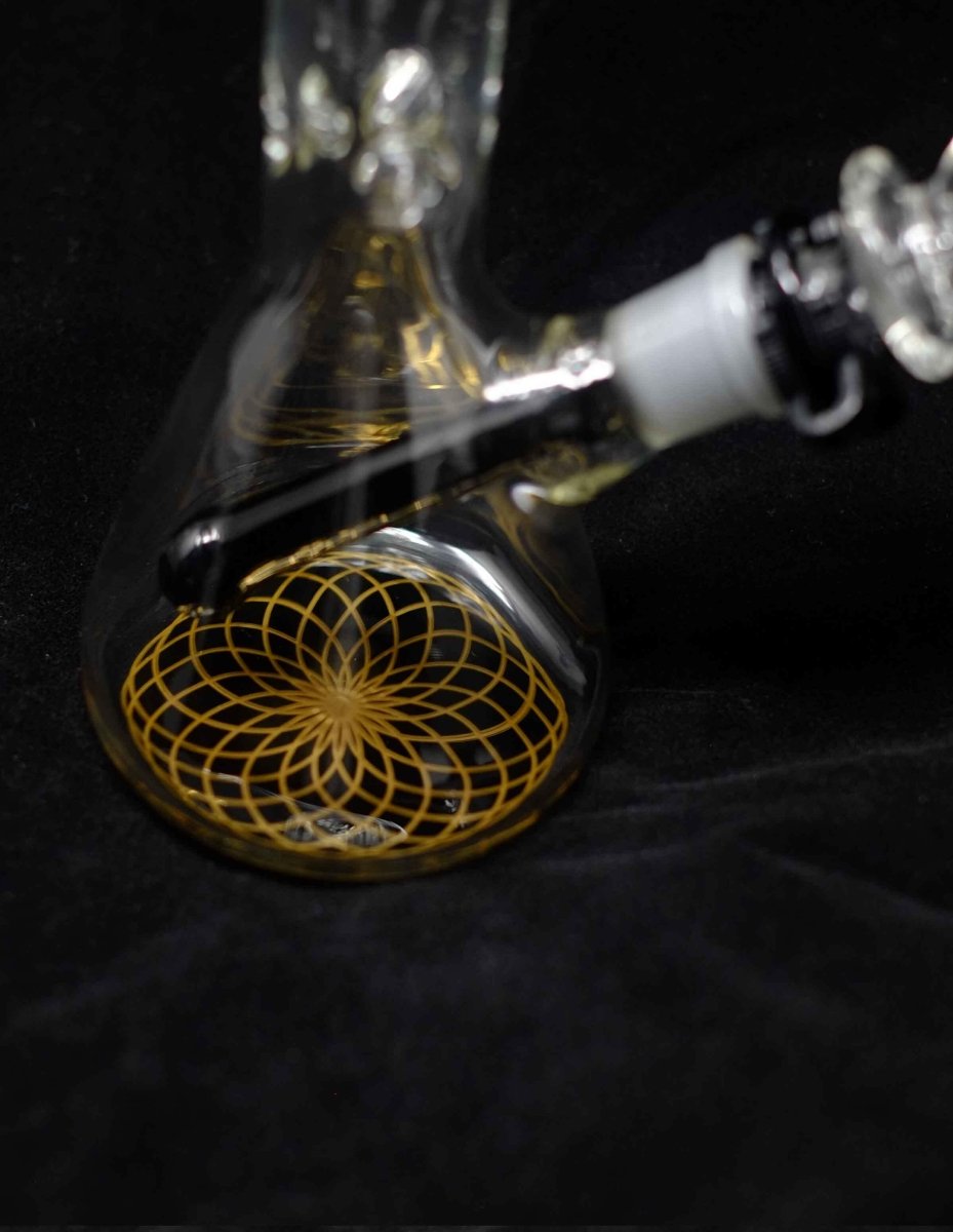 Heavy beaker water pipe with black downstem alternate view