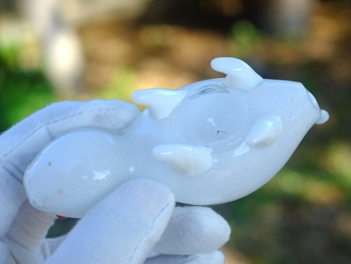 3.5" Red Eye Rat Glass Animal Hand Spoon Pipe - Simple Glass Pipe