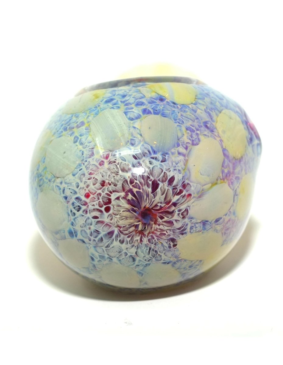 decorative heavy glass hand pipe detail