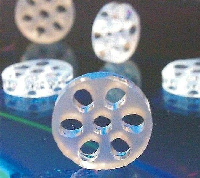 Glass honeycomb pipe screens alternate view