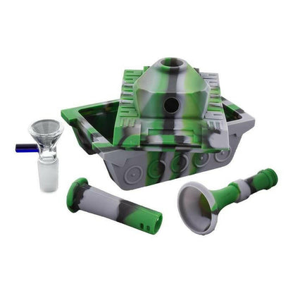 Tank water pipe with cannon mouthpiece detail