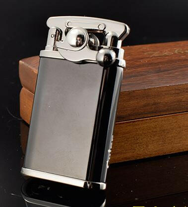 Chief silver soft-flame petrol lighter