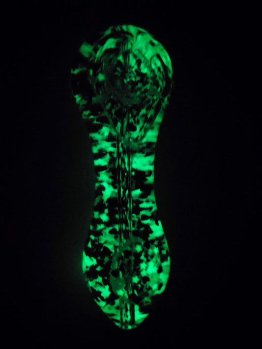 5 inch Glass Pipe Glow in the dark Freeze